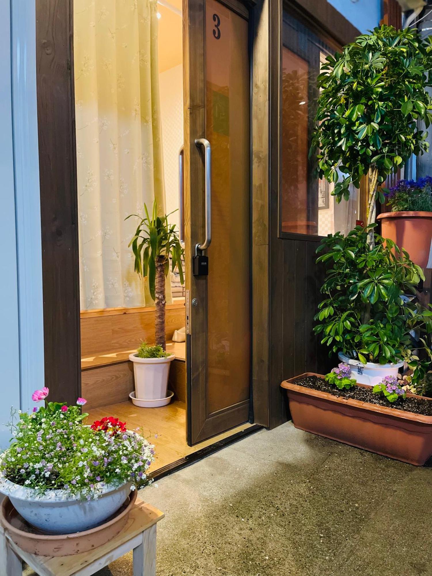 Villa 難波心斎橋10 Minutes民宿3号室 à Ōsaka Extérieur photo